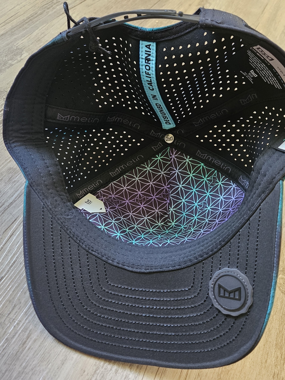 NWT Melin Men's Hydro Odyssey Stacked Aura NOAR CL Black Performamce Hat - Picture 5 of 8